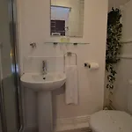 Seasons Rest 3* Windermere