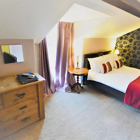 Πανσιόν Seasons Rest 3*