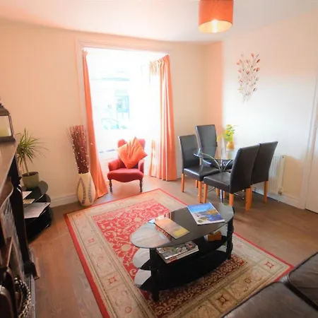 Πανσιόν Seasons Rest 3*