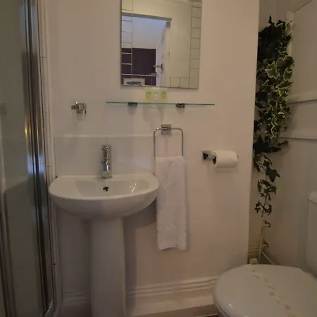 Seasons Rest 3* Windermere