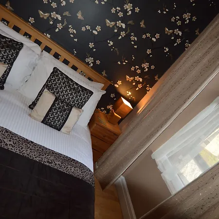 Seasons Rest 3* Windermere