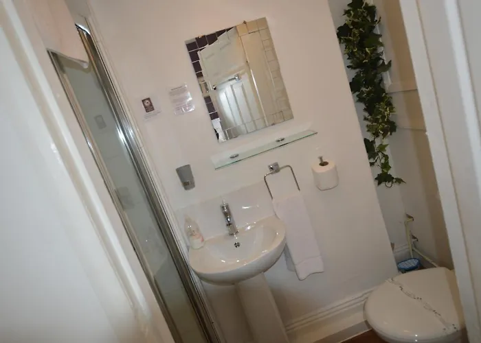 Seasons Rest 3* Windermere