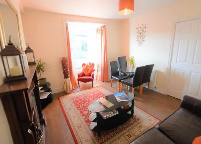 Pensión Seasons Rest 3*