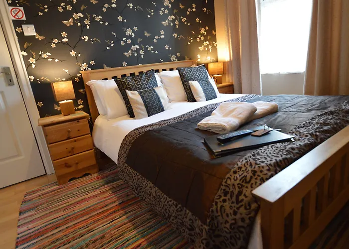 Pensión Seasons Rest 3*