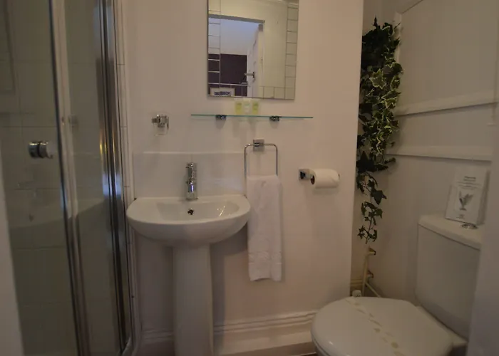 Seasons Rest 3* Windermere